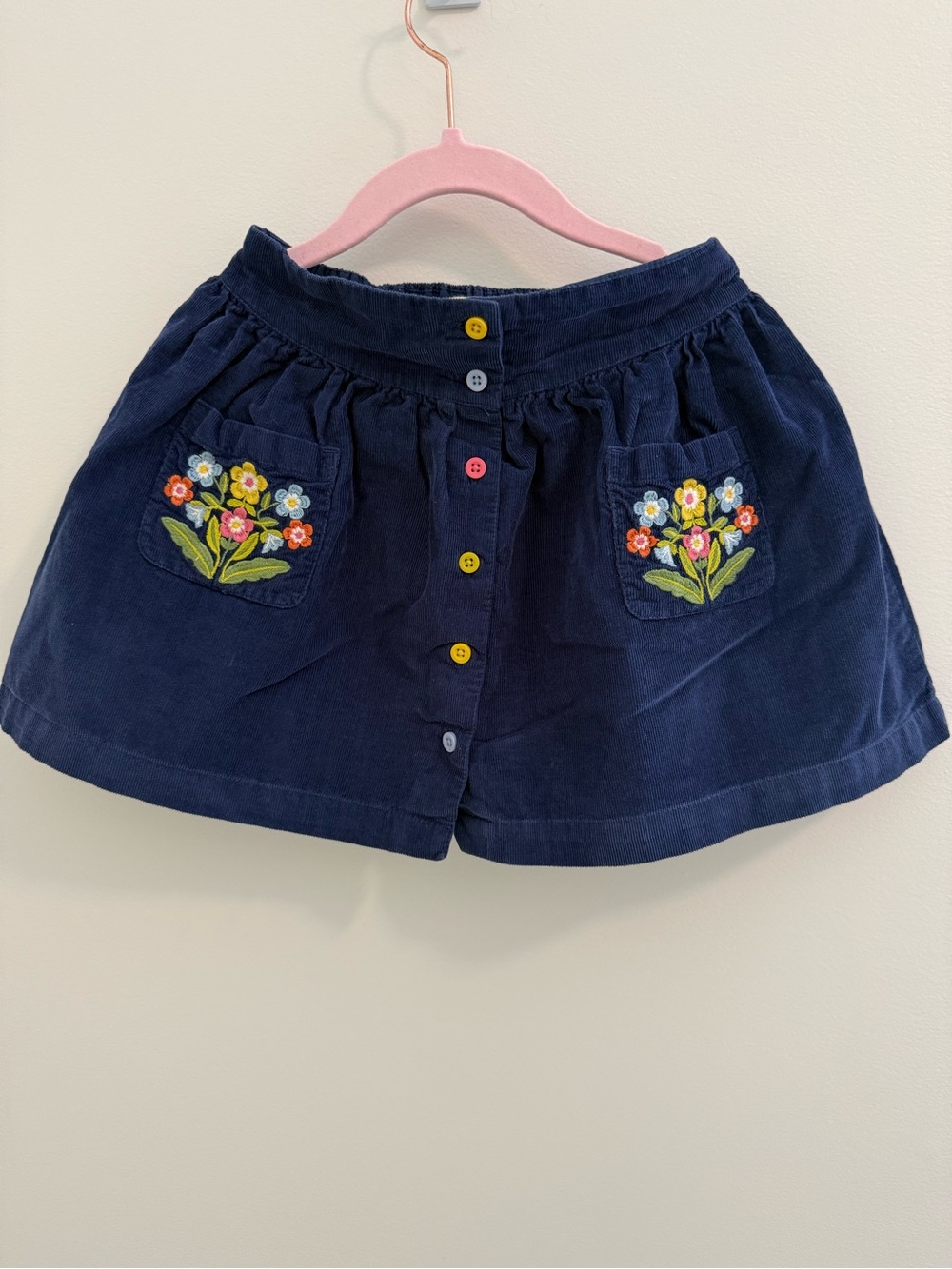 Mini Boden Girls Navy Corduroy Skirt w/ Embroidered Pockets Size 5/6 100% cotton